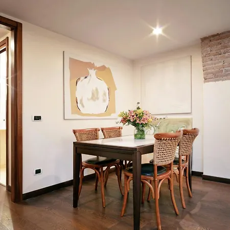 Feriehus Trasteverehome - Artists Loft With Private Parking In Trastevere