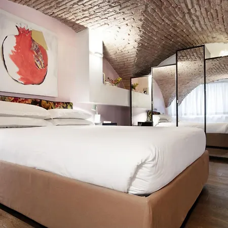 Feriehus Trasteverehome - Artists Loft With Private Parking In Trastevere *