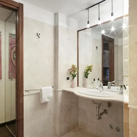 Trasteverehome - Artists Loft With Private Parking In Trastevere Feriehus *