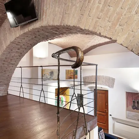 Trasteverehome - Artists Loft With Private Parking In Trastevere Rom