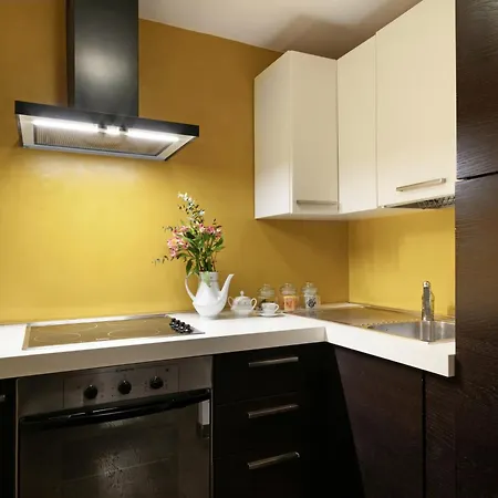 別荘 Trasteverehome - Artists Loft With Private Parking In Trastevere *