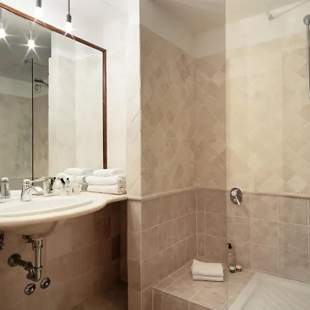 Trasteverehome - Artists Loft With Private Parking In Trastevere * ローマ