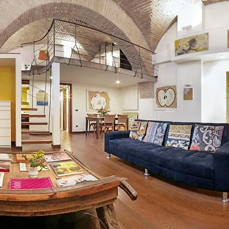 別荘 Trasteverehome - Artists Loft With Private Parking In Trastevere