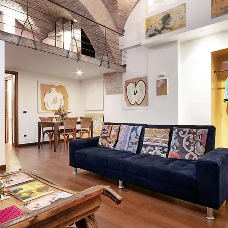 別荘 Trasteverehome - Artists Loft With Private Parking In Trastevere ローマ